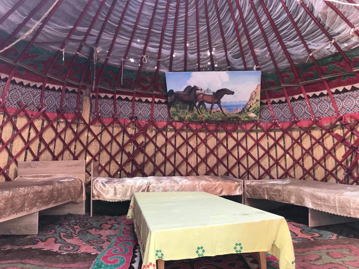 Guesthouse Bermet Tong 外观 照片