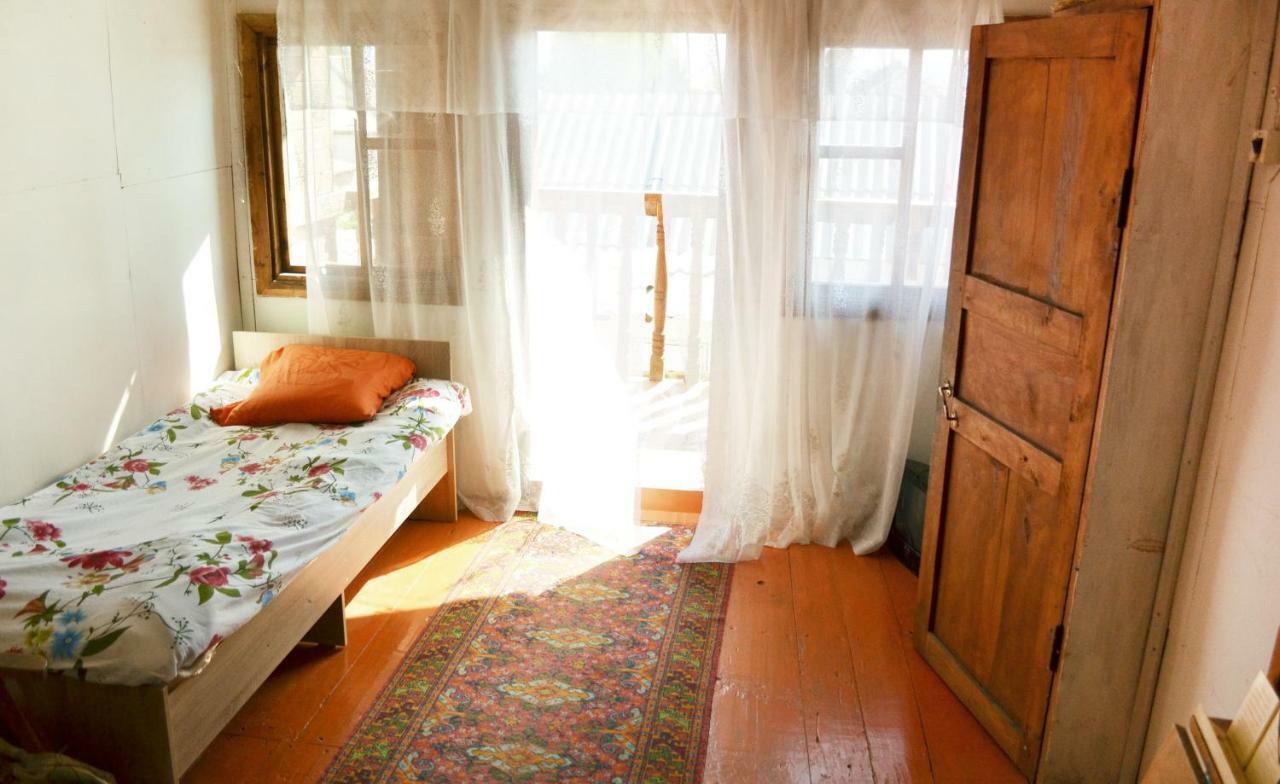Guesthouse Bermet Tong 外观 照片