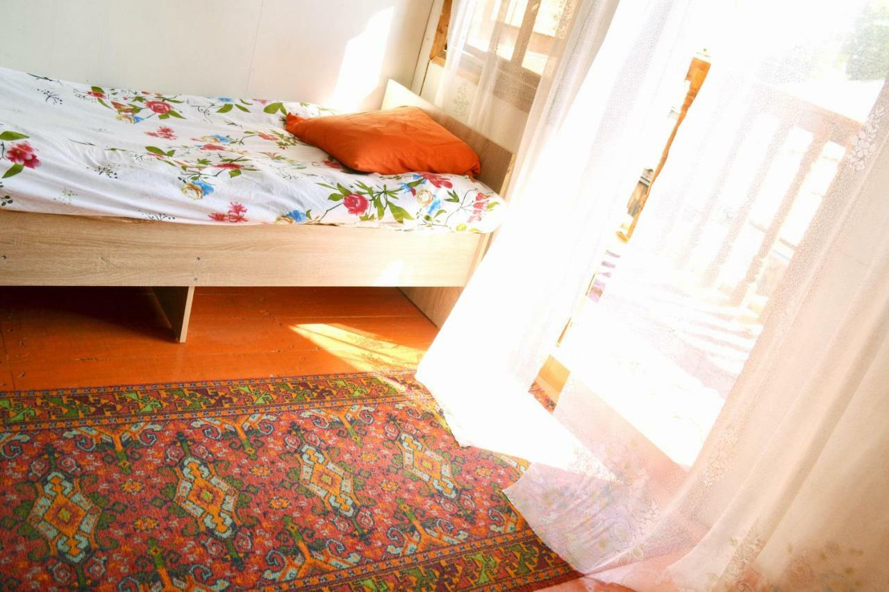 Guesthouse Bermet Tong 外观 照片